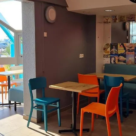 Hotelf1 Frejus Sur Argens 3* Roquebrune-sur Argens