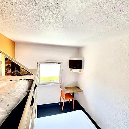 Hotelf1 Frejus Sur Argens Roquebrune-sur-Argens