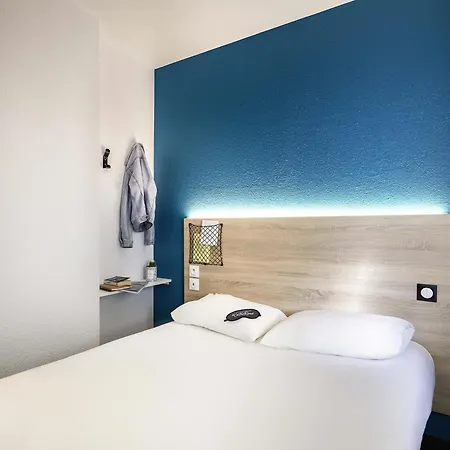 Hotelf1 Frejus Sur Argens