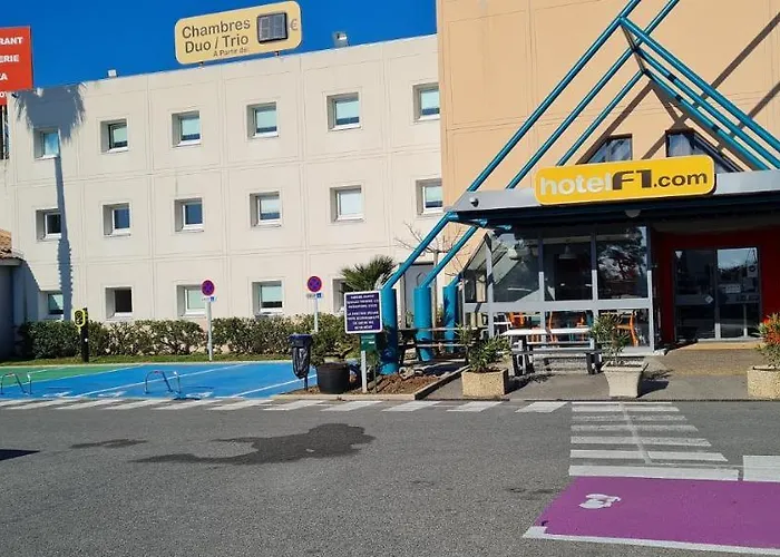 Hotelf1 Frejus Sur Argens