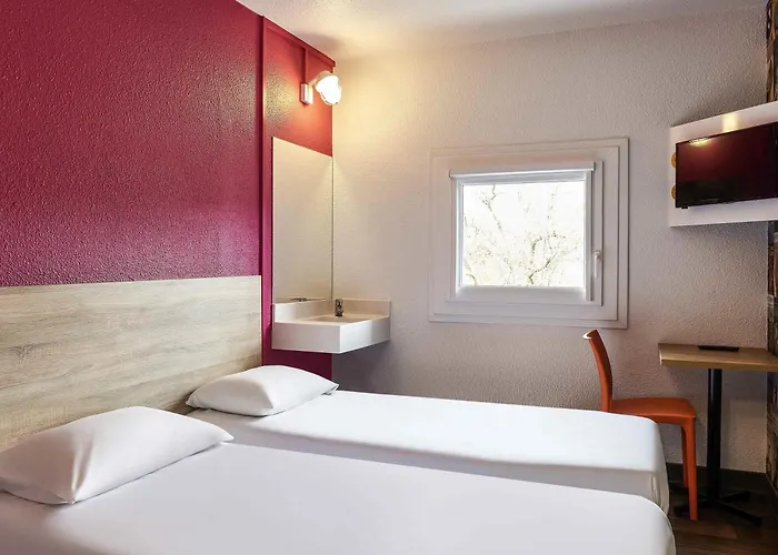 Hotelf1 Frejus Sur Argens Hotel