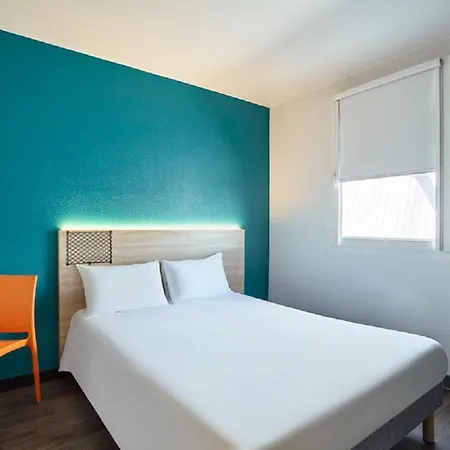 Hotelf1 Frejus Sur Argens 3*