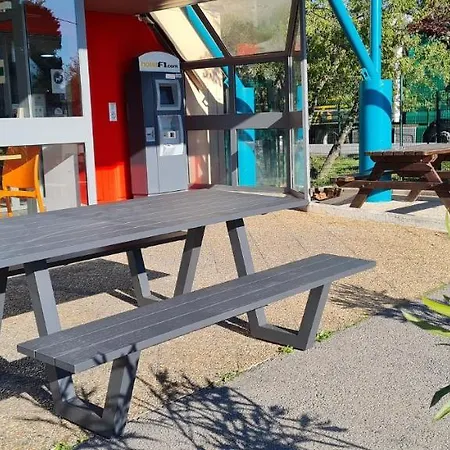 Hotelf1 Frejus Sur Argens Отель