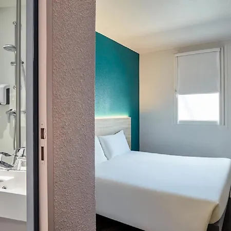 Hotel Hotelf1 Frejus Sur Argens 3*
