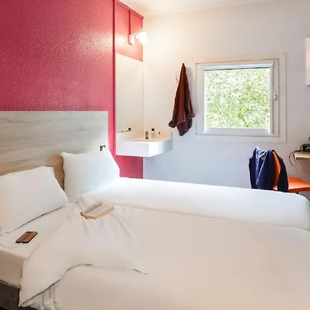 Hotelf1 Frejus Sur Argens Hotel