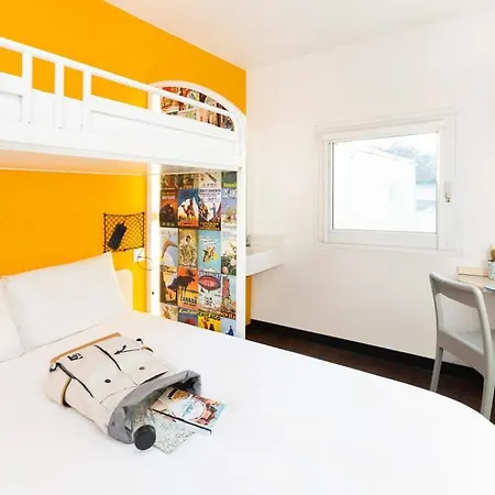 Hotelf1 Frejus Sur Argens Рокбрюн-сюр-Аржан