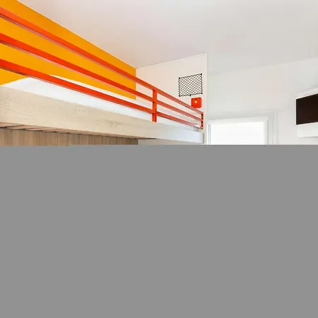 Hotel Hotelf1 Frejus Sur Argens 3*