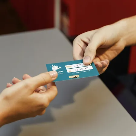 Отель Hotelf1 Frejus Sur Argens Рокбрюн-сюр-Аржан