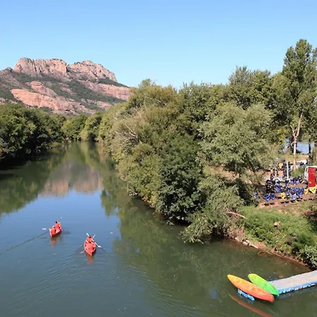 Отель Hotelf1 Frejus Sur Argens