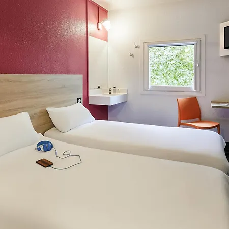 Hotelf1 Frejus Sur Argens