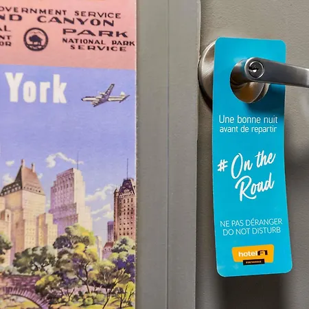 Hotelf1 Frejus Sur Argens Рокбрюн-сюр-Аржан