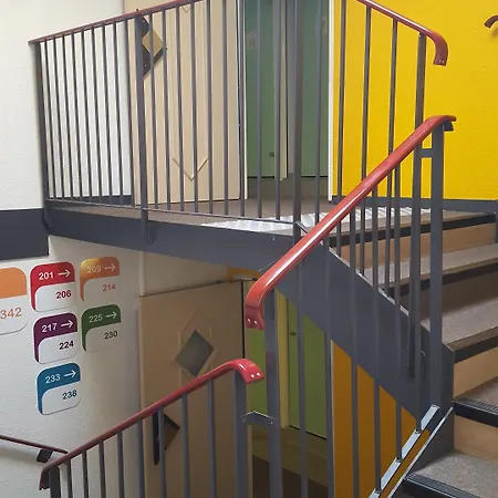 Отель Hotelf1 Frejus Sur Argens 3*