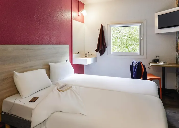 Hotel Hotelf1 Frejus Sur Argens 3*